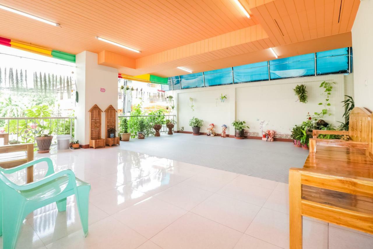 Hotel Oyo 237 Thitikorn Grandview à Ban Pak Khlong Si Extérieur photo