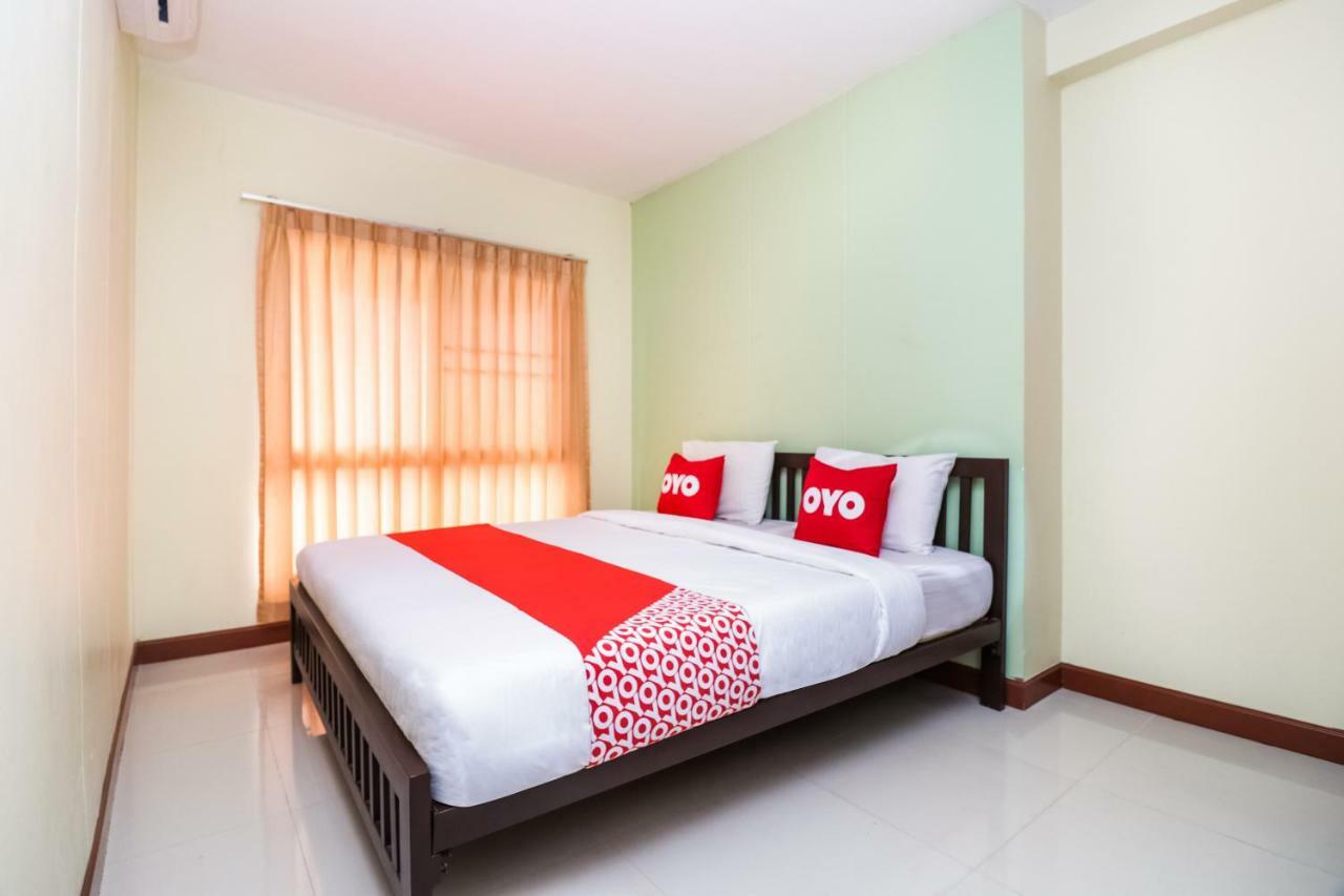 Hotel Oyo 237 Thitikorn Grandview à Ban Pak Khlong Si Extérieur photo